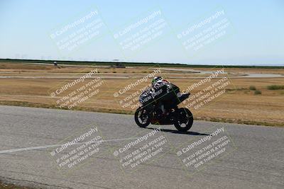 media/Aug-13-2023-CRA (Sun) [[1cfc37a6fb]]/Race 4 400 Superbike/Grid Shots/